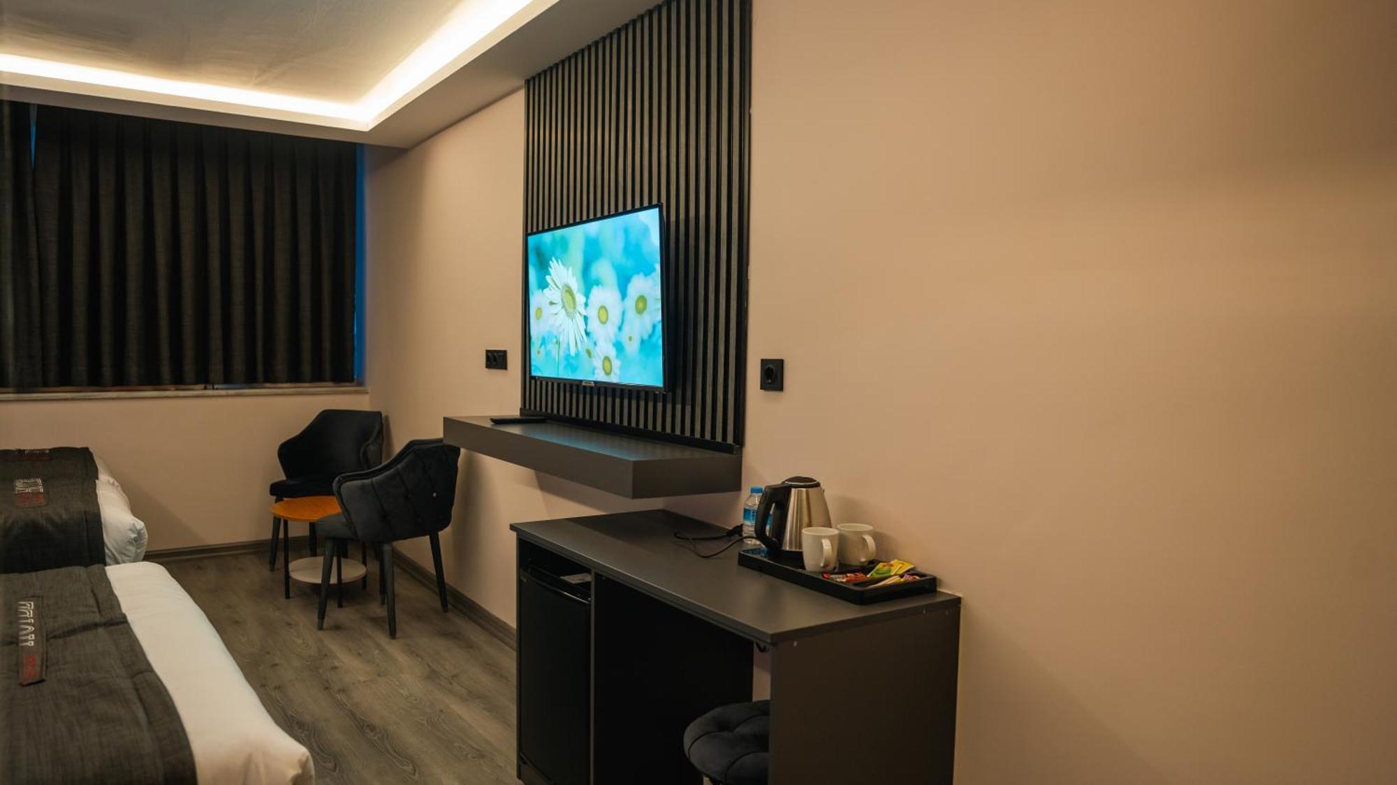 Cip & - Bakirkoey Center 4*